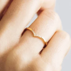 Wishbone Crown Ethical Gold Ring -Plant Bargain Shop A Lebrusan ring Wishbone diamond crown model zoom 1 1500px f6c24e91 7e7e 405a 88d4 b46f8b02e0ab