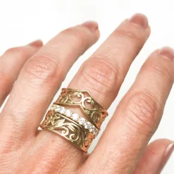 Artisan Filigree Ethical Gold Wishbone Jacket Ring -Plant Bargain Shop IMG 2616 1 85b8b2e0 f2be 4f1f b877 4c885e37437d